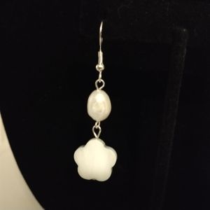 Sterling silver pearl earrings